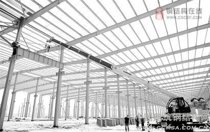 图文：30万平方米钢结构生产基地施工已近尾声